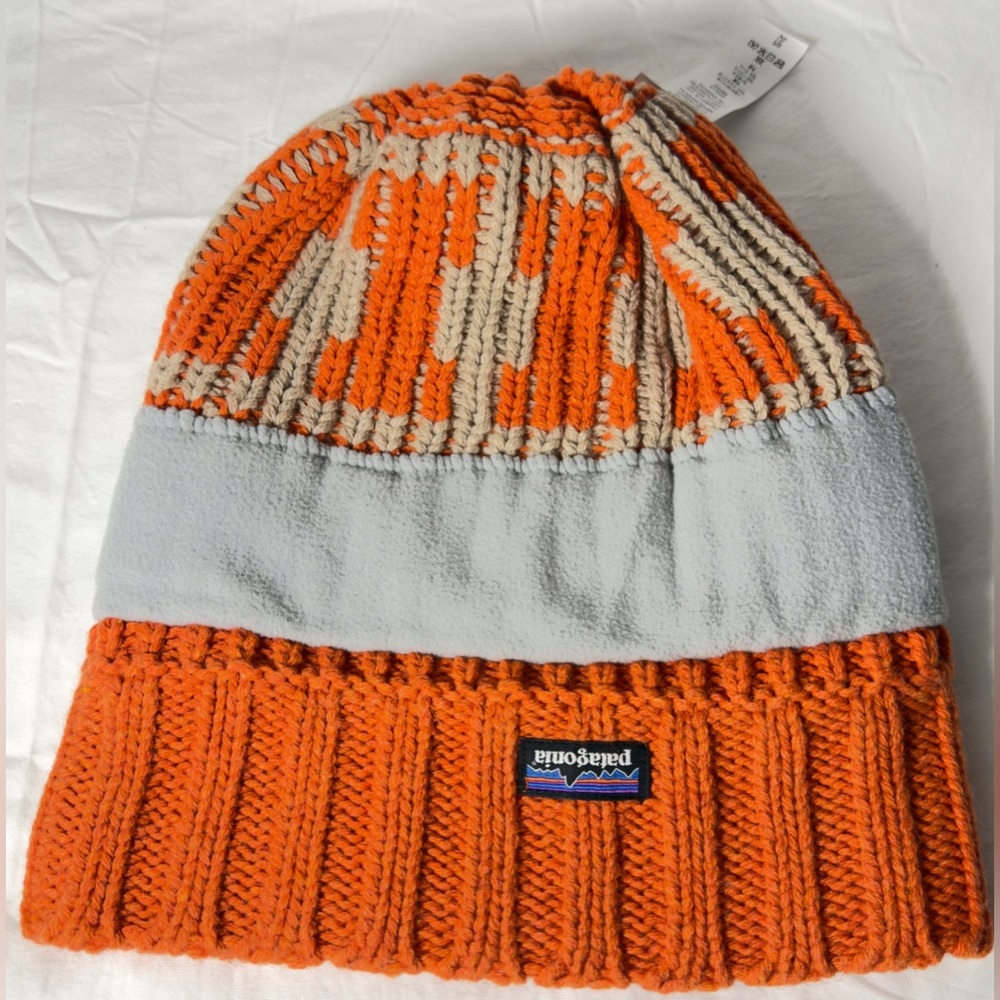 Patagonia Kids' Vibrant Orange and Cream Beanie - Picture 4 of 8